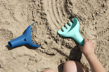 Load image into Gallery viewer, Quut Raki Sand / Beach Toy: Ocean