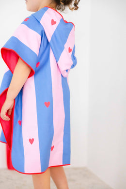 Quut Poncho Beach Towel: Cherry Red Stripe