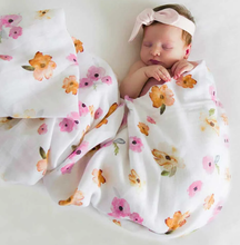Load image into Gallery viewer, Snuggle Hunny Organic Muslin Wrap: Poppy