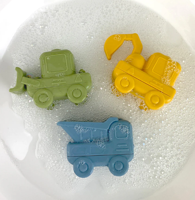 Annabel Trends: Silicone Squeezy Bath Toy Trucks