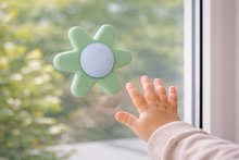 Load image into Gallery viewer, Silicone Daisy Spinner: Green