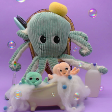 Load image into Gallery viewer, Les Ptipotos Filou the Octopus, Mum &amp; Baby: Mint