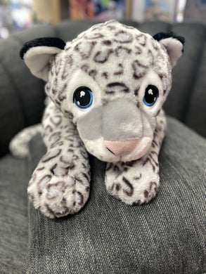 Pearl the Snow Leopard 3.2kg