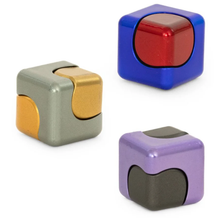 Load image into Gallery viewer, Keycraft Fidgets: Metallic Spinning Cube