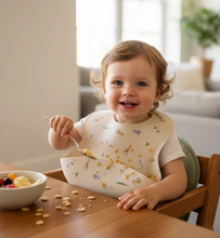 Load image into Gallery viewer, LouLou Lollipop: Silicone Bib - Safari Jungle