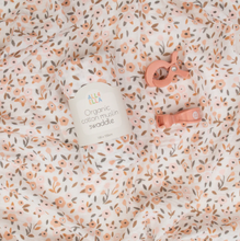 Load image into Gallery viewer, Muslin &amp; 2 Pram Peg Gift Set - Floral Bouquet - The Sensory Studio