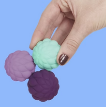 Load image into Gallery viewer, SPEKS Odds Silicone Fidget Magnets: Puff (Purple)