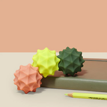 Load image into Gallery viewer, SPEKS Odds Silicone Fidget Magnets: Spurs (Green)