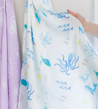 Load image into Gallery viewer, Amelia Lane: Organic Cotton / Bamboo Baby Muslin Swaddle