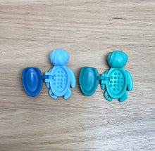 Load image into Gallery viewer, Calm Buddi Turtle Spikey Fidget: Blue/Green