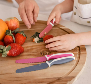 KiddiKutter Knife: Bright Pink