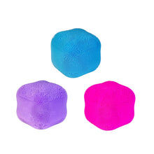 Load image into Gallery viewer, Smoosho's Colour Change Fidget: Furry Cube