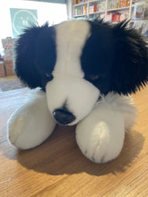 Load image into Gallery viewer, Molly the Weighted Border Collie - 2.5kg Weighted Toy