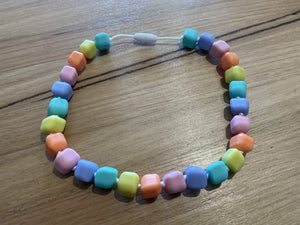 Jellystone Designs Chew Necklace: Princess & the Pea - Pastel