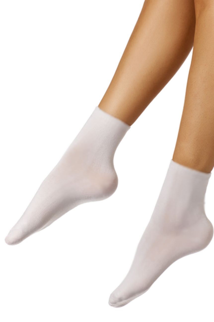 CalmCare Sensory Socks: White - Adults Size 5-8