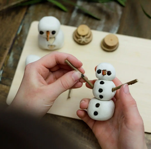 Poppy & Daisy DIY Clay Snowmen Kit